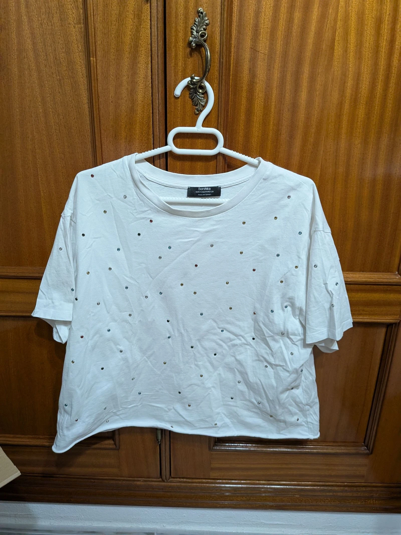 Camiseta blanca con brillos 